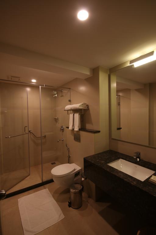 Khanna Fiesta Vellore Exterior foto