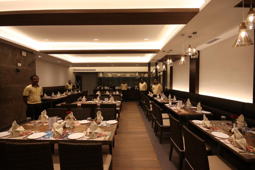 Khanna Fiesta Vellore Exterior foto