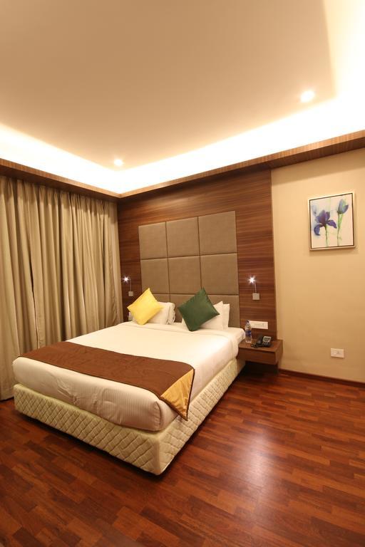 Khanna Fiesta Vellore Exterior foto