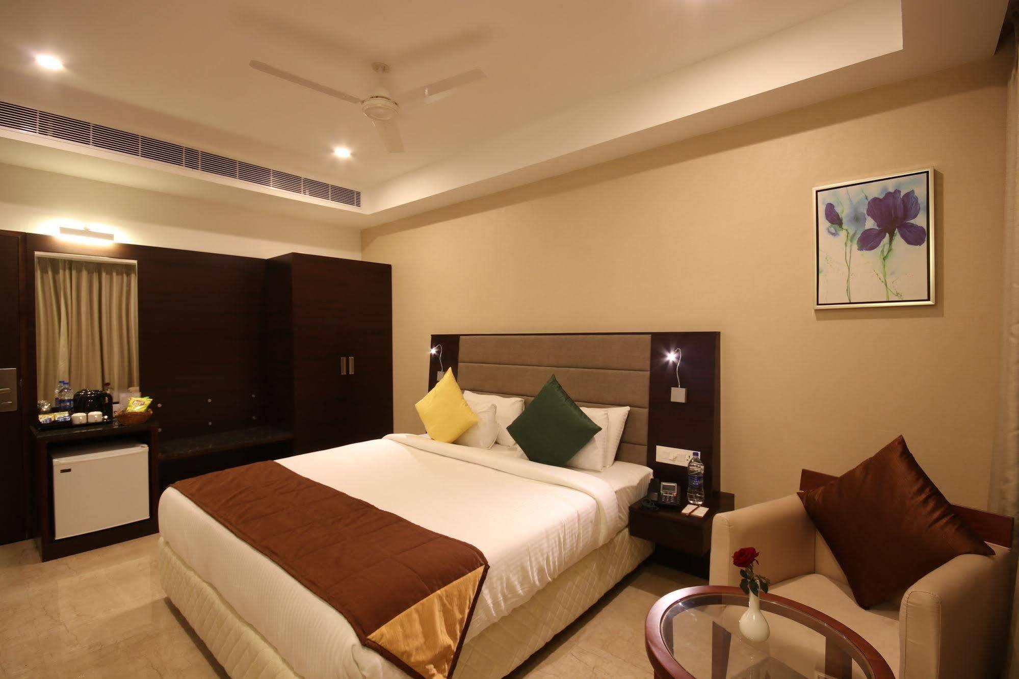 Khanna Fiesta Vellore Exterior foto
